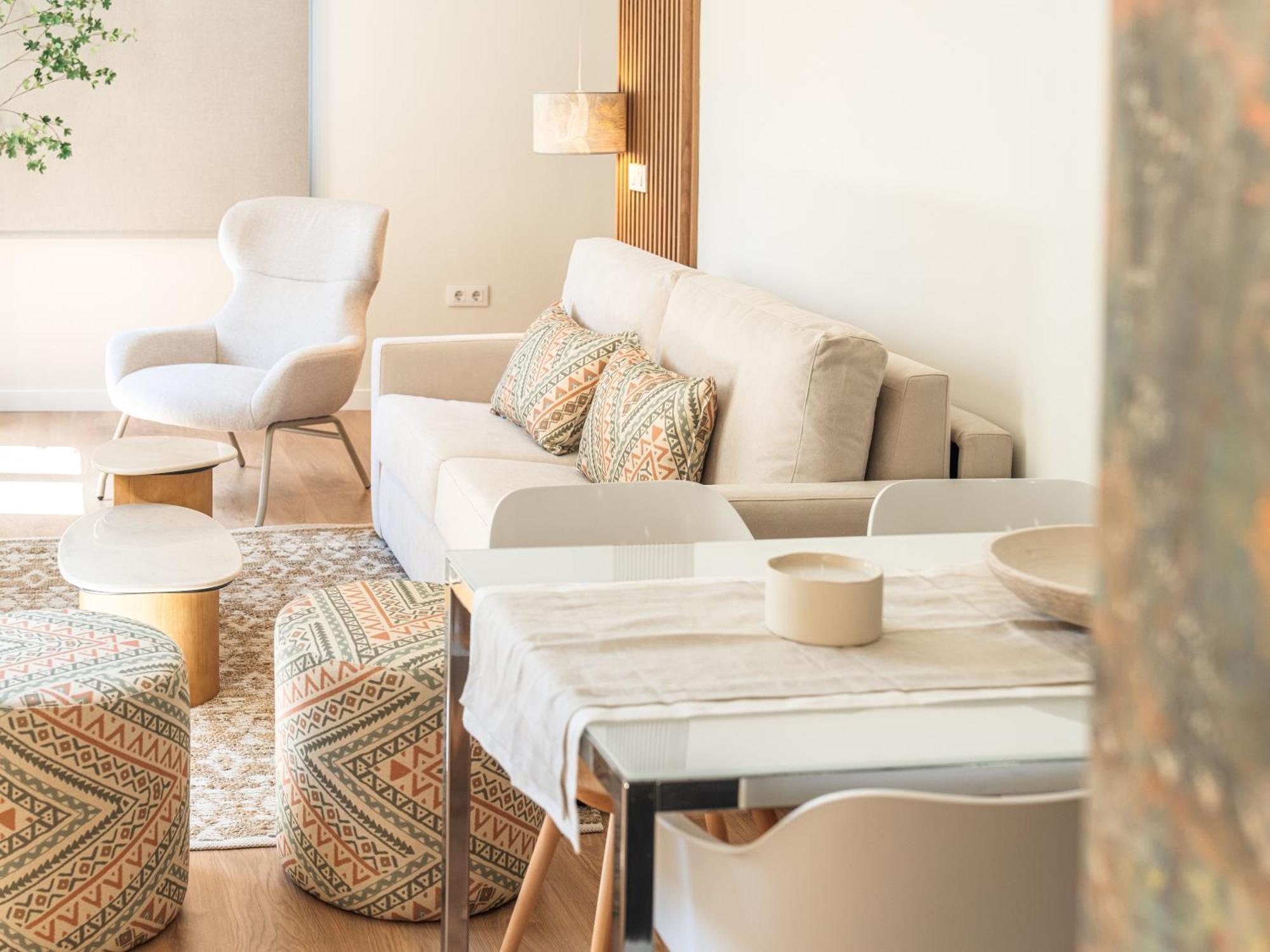 Tetuan Apartments, By Homing U * Sevilla
